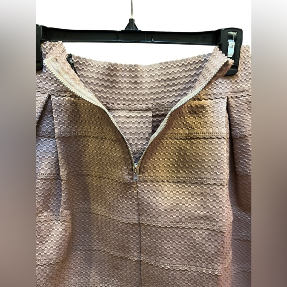 Honey Punch Mauve purple A line skater skirt size Large pleated scalloped style - Picture 6 of 9